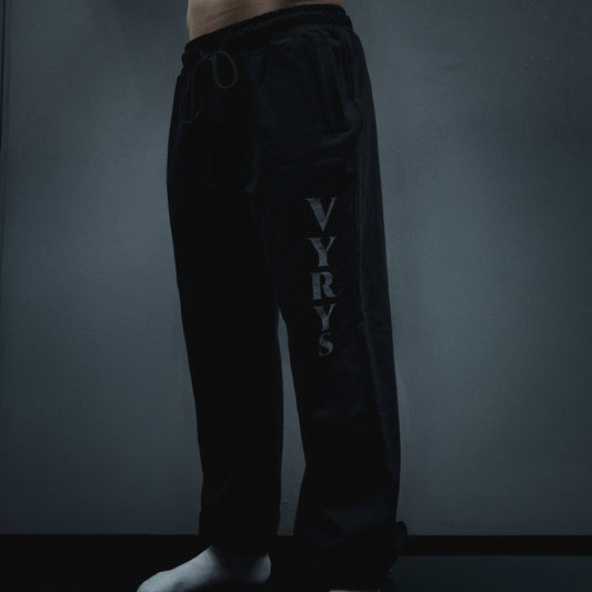 VYRYS Founders Heavyweight Joggers 380gsm – Oversized Tapered Fit in 
pos: front color: black