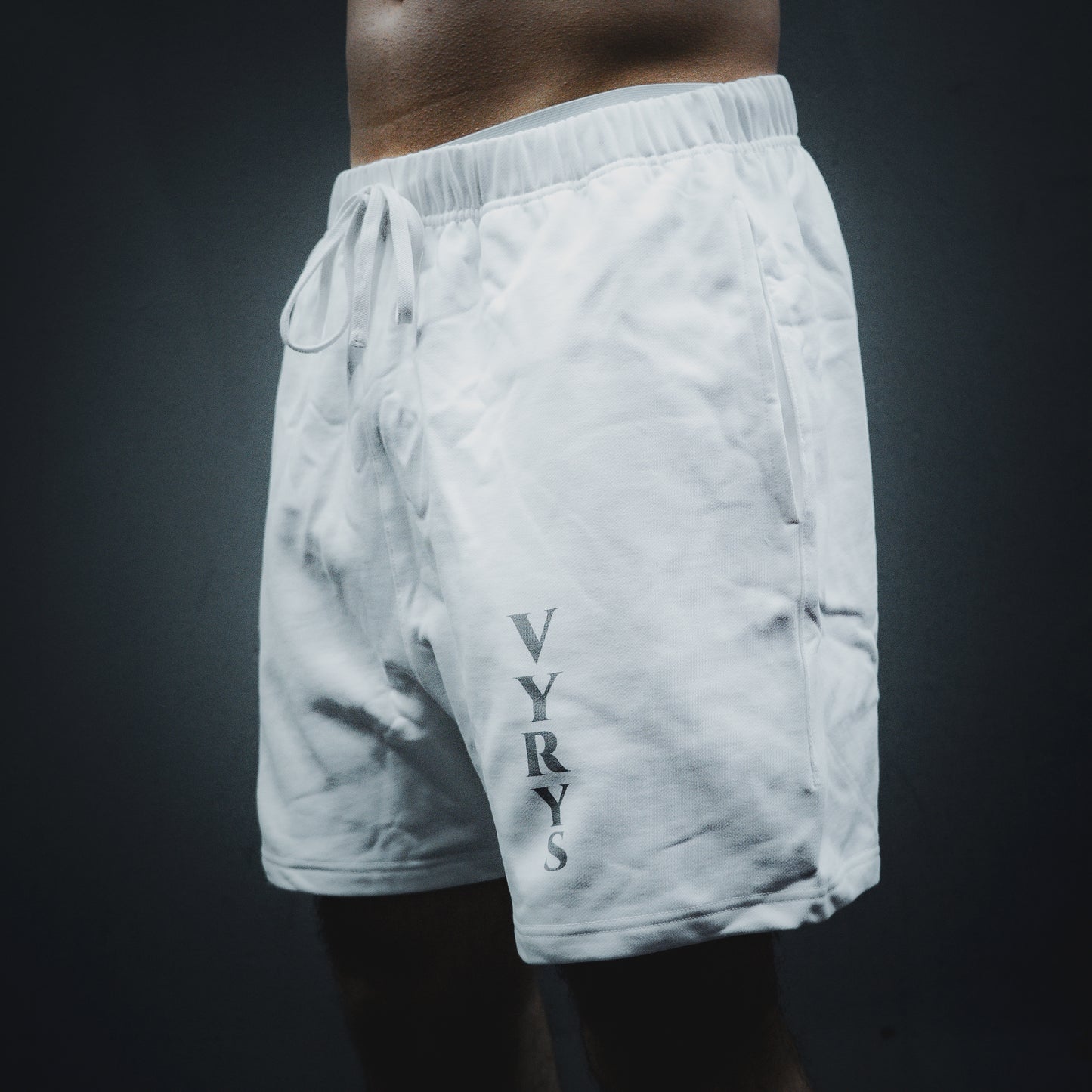 VYRYS Founders Heavyweight French Terry Shorts 425gsm – Oversized Fit in pos: front color: white